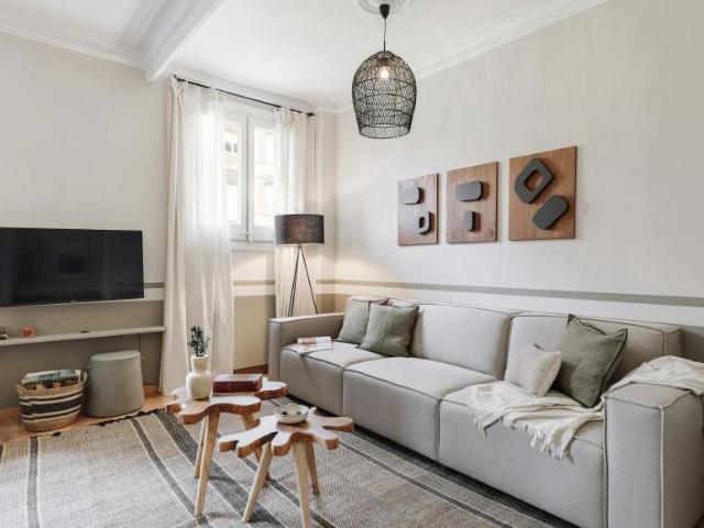 Apartamentos 3 Dormitorio Barcelona Barcelona ES101154144