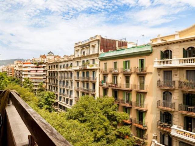 Apartamentos 3 Dormitorio Barcelona Barcelona ES102400532