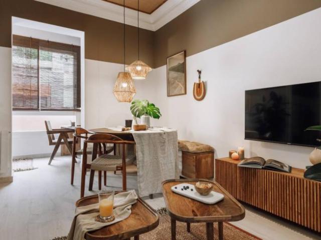 Apartamentos 3 Dormitorio Barcelona Barcelona ES102401501