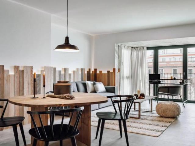 Apartamentos 3 Dormitorio Barcelona Barcelona ES102401749