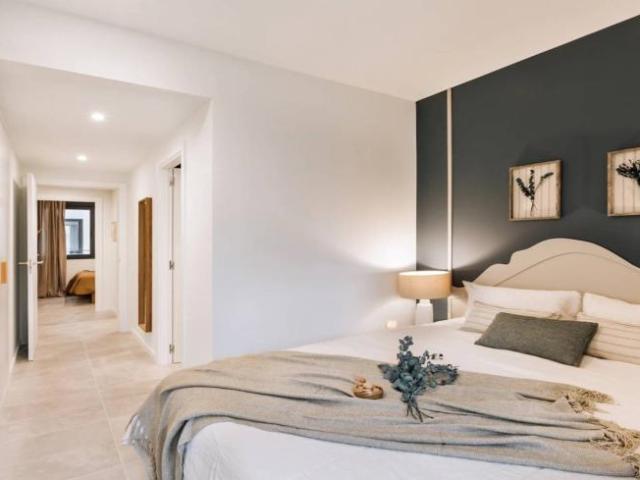 Apartamentos 3 Dormitorio Barcelona Barcelona ES102401835