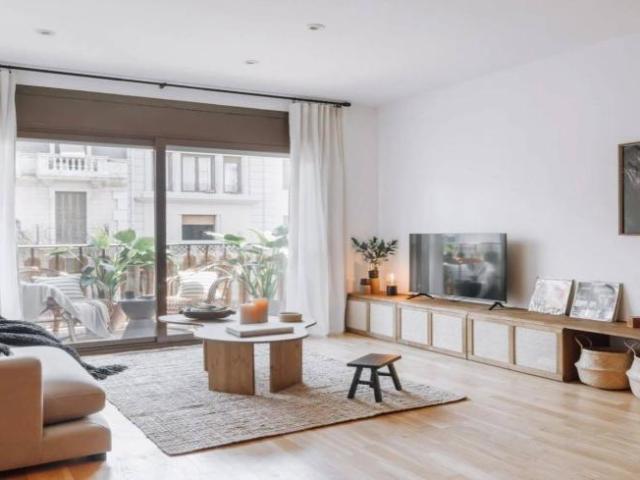 Apartamentos 3 Dormitorio Barcelona Barcelona ES102401161
