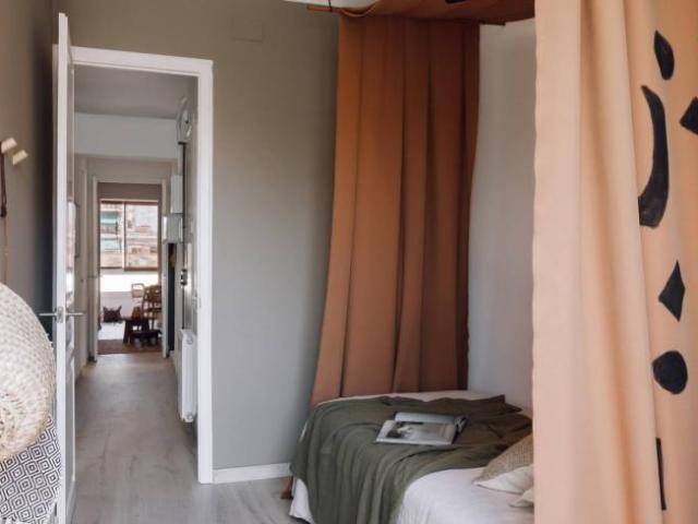Apartamentos 3 Dormitorio Barcelona Barcelona ES102402016