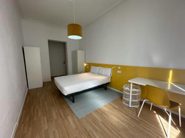 Apartamentos 3 Dormitorio Barcelona Barcelona ES102662262