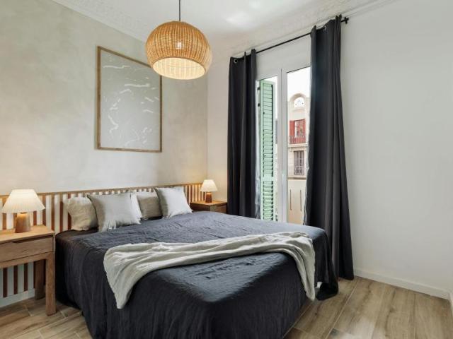 Apartamentos 3 Dormitorio Barcelona Barcelona ES102704107