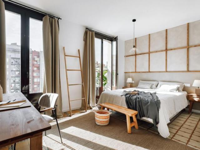 Apartamentos 3 Dormitorio Barcelona Barcelona ES102247624