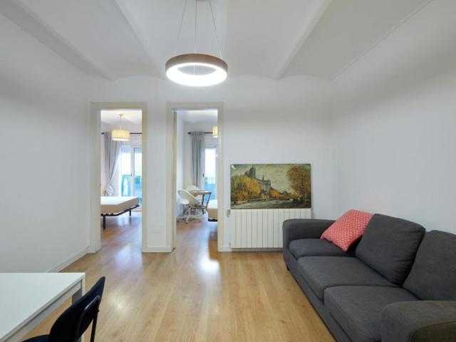 Apartamentos 3 Dormitorio Barcelona Barcelona ES102273506