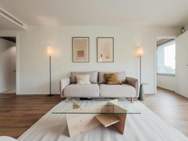Apartamentos 3 Dormitorio Barcelona Barcelona ES102273606