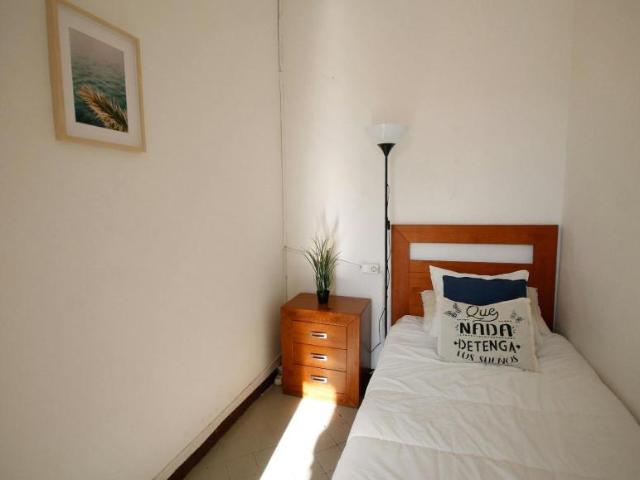 Apartamentos 3 Dormitorio Barcelona Barcelona ES103696356