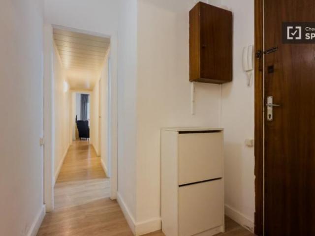 Apartamentos 3 Dormitorio Barcelona Barcelona ES103844458