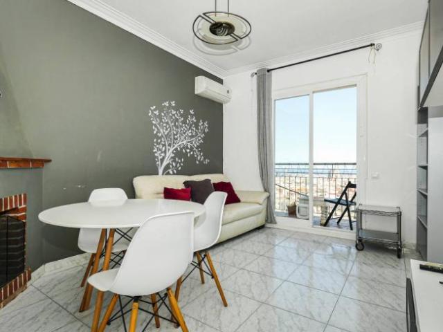 Apartamentos 3 Dormitorio Barcelona Barcelona ES103844497