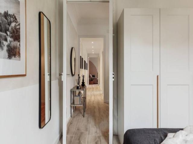 Apartamentos 3 Dormitorio Barcelona Barcelona ES103094522