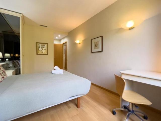Apartamentos 3 Dormitorio Barcelona Barcelona ES103283765