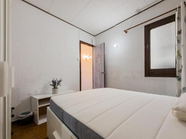 Apartamentos 3 Dormitorio Barcelona Barcelona ES103284716