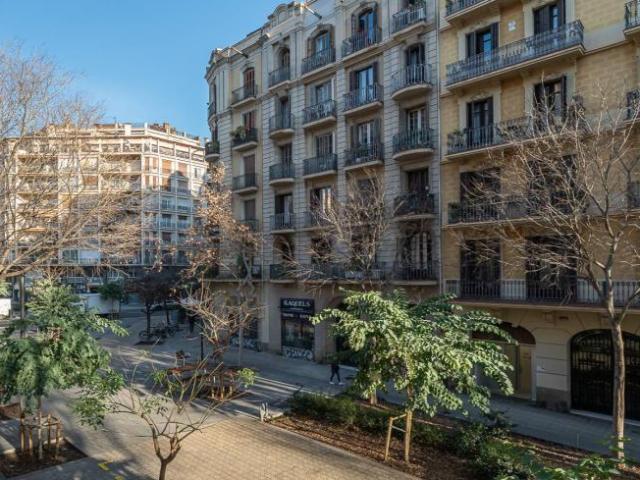 Apartamentos 3 Dormitorio Barcelona Barcelona ES103325584