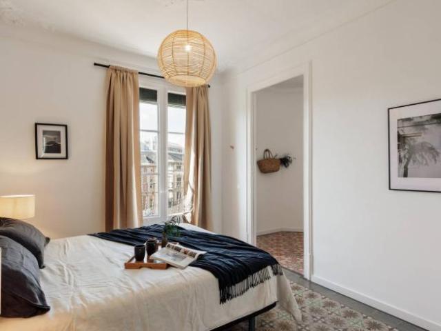 Apartamentos 3 Dormitorio Barcelona Barcelona ES104403400