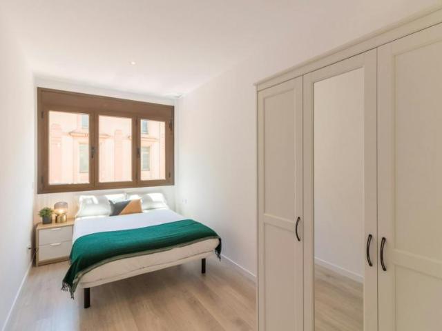 Apartamentos 3 Dormitorio Barcelona Barcelona ES104436576