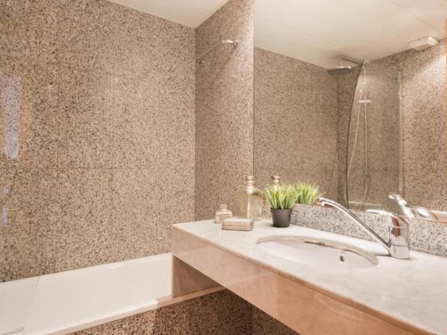 Apartamentos 3 Dormitorio Barcelona Barcelona ES104721242