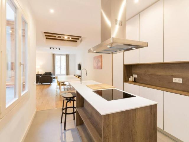 Apartamentos 3 Dormitorio Barcelona Barcelona ES104784560