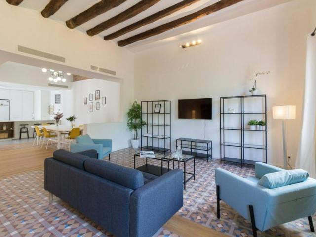 Apartamentos 3 Dormitorio Barcelona Barcelona ES104784607