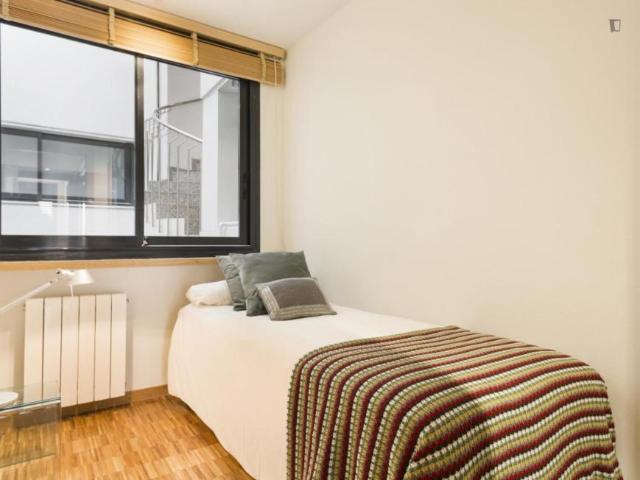 Apartamentos 3 Dormitorio Barcelona Barcelona ES104925812