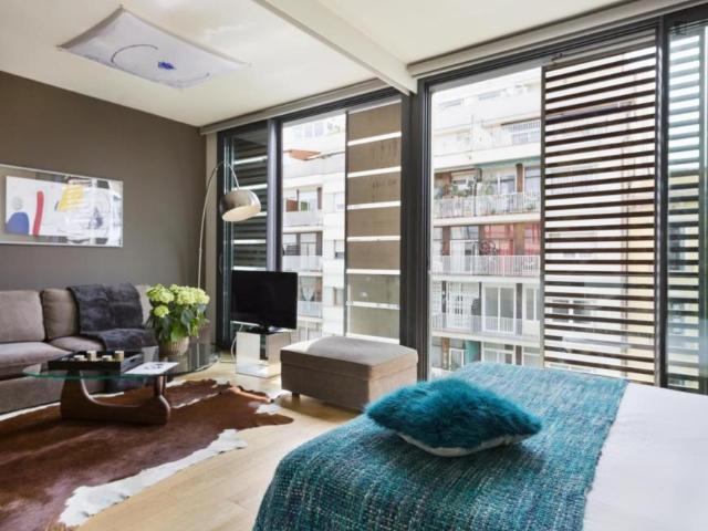 Apartamentos 3 Dormitorio Barcelona Barcelona ES104926561