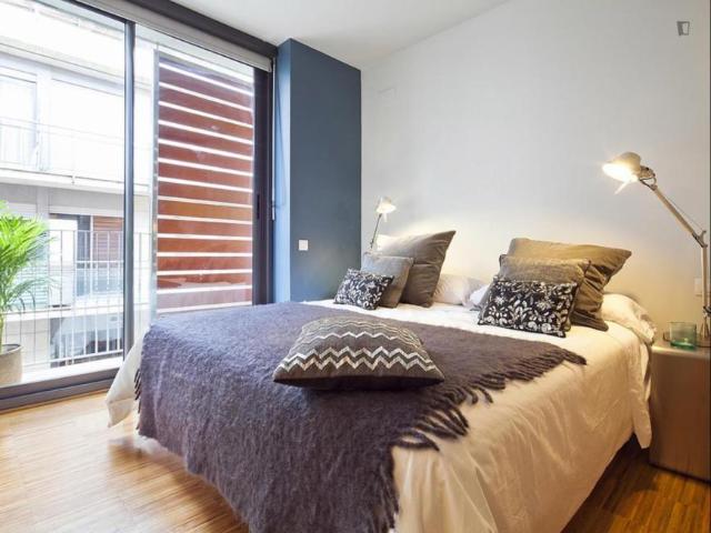 Apartamentos 3 Dormitorio Barcelona Barcelona ES104926643