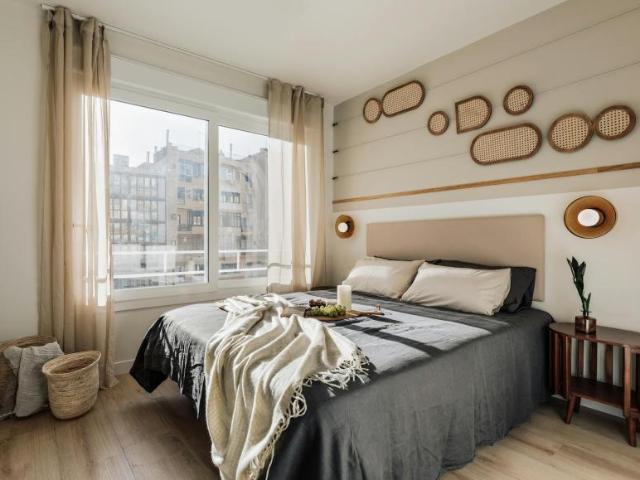 Apartamentos 3 Dormitorio Barcelona Barcelona ES104068845