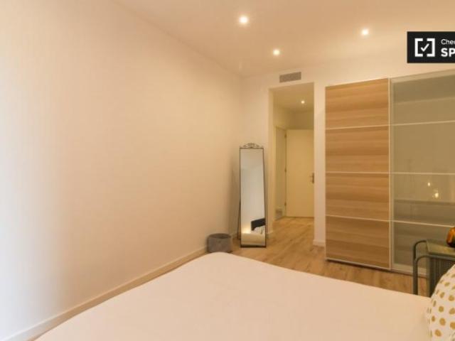 Apartamentos 3 Dormitorio Barcelona Barcelona ES104109545
