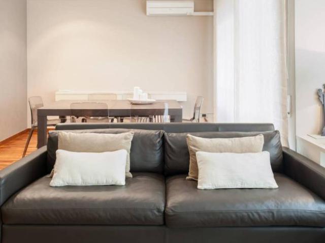 Apartamentos 3 Dormitorio Barcelona Barcelona ES104184592