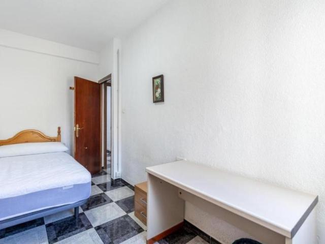 Apartamentos 3 Dormitorio Granada Granada ES103697407