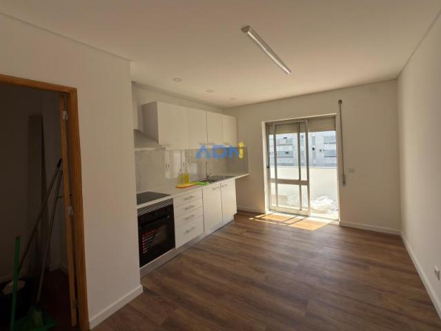 Apartamentos 3 quarto, Castelo Branco Castelo Branco DLS92197728