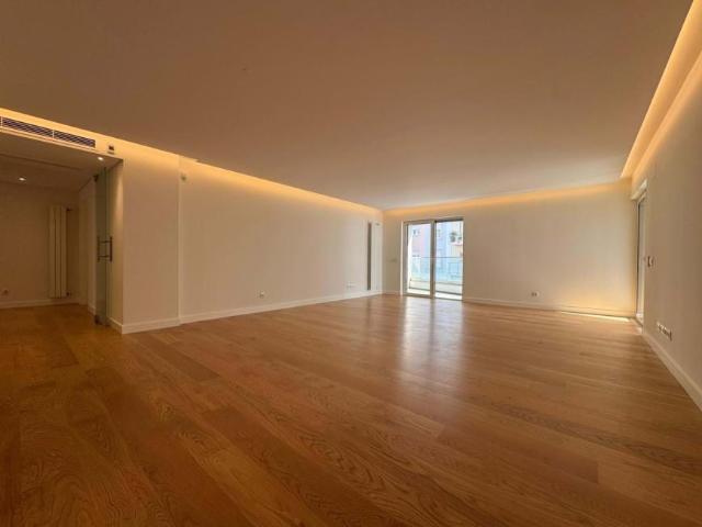 Apartamentos 3 quarto, Oeiras Lisboa DLS96270642