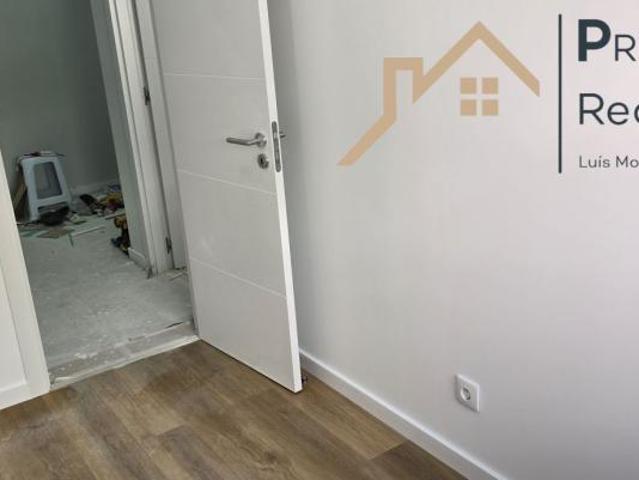 Apartamentos 3 quarto, Lisboa Amadora 2610 DLS100563811