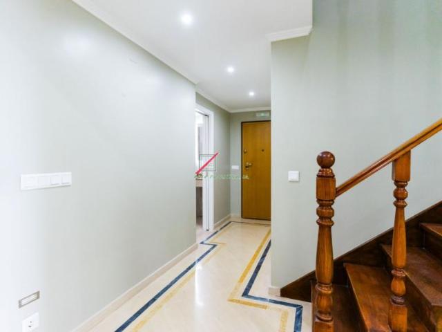 Apartamentos 3 quarto, Lisboa Cascais 2750 ES101089128