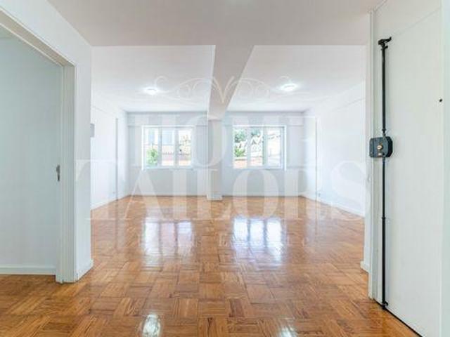 Apartamentos 3 quarto, Lisboa Lisboa 1300 352 DLS102888790