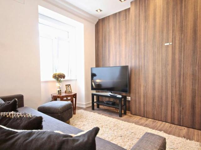 Apartamentos 3 quarto, Lisbon Lisbon 1170 048 ES102436737