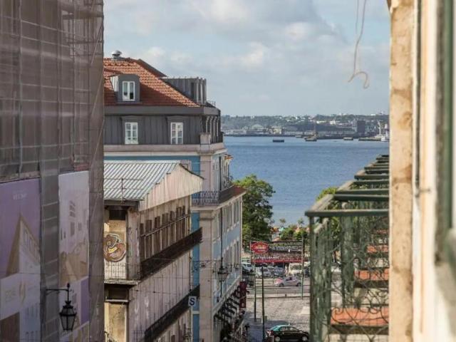 Apartamentos 3 quarto, Lisbon Lisbon 1200 014 DLS101343820