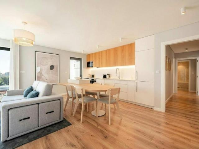 Apartamentos 3 quarto, Lisbon Lisbon 1750 062 DS102813816
