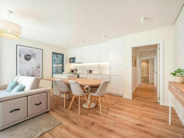 Apartamentos 3 quarto, Lisbon Lisbon 1750 062 ES102953013