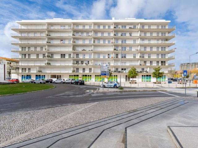 Apartamentos 3 quarto, Lisbon Lisbon 2830 302 DLS98429104