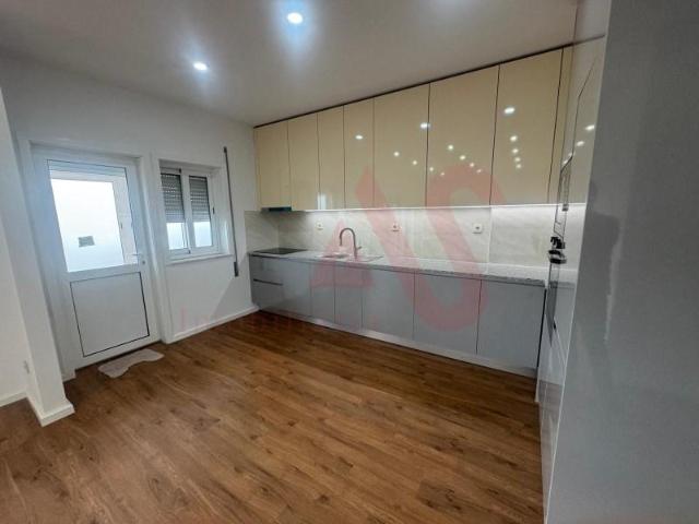 Apartamentos 3 quarto, Maia Maia 4425 001 DLS100420451