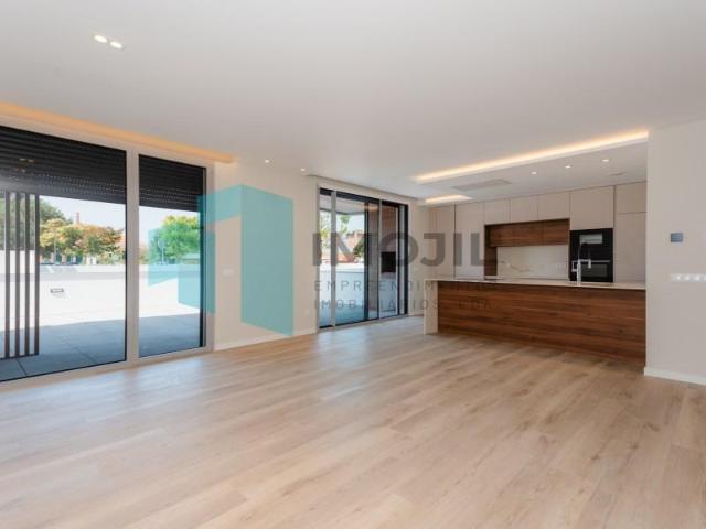 Apartamentos 3 quarto, Marinha Grande Marinha Grande DS83132990