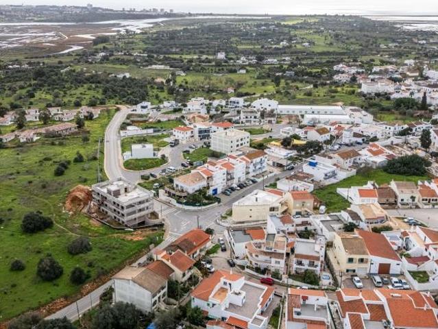 Apartamentos 3 quarto, Mexilhoeira Grande Algarve DLS97353253