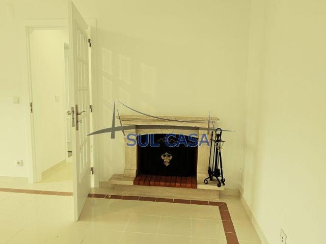 Apartamentos 3 quarto, Setúbal Almada 2810 DLS101216685