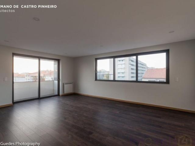 Apartamentos 3 quarto, Porto Porto 4050 DLS98461749