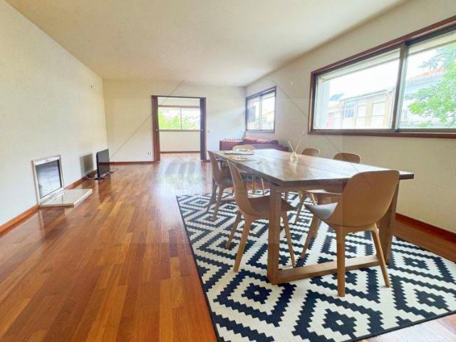Apartamentos 3 quarto, Porto Porto 4250 DLS102468097