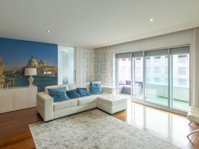 Apartamentos 3 quarto, Porto Porto 4350 ES102052014