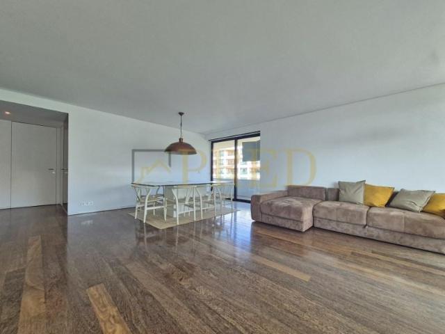 Apartamentos 3 quarto, Porto Porto DLS95020316