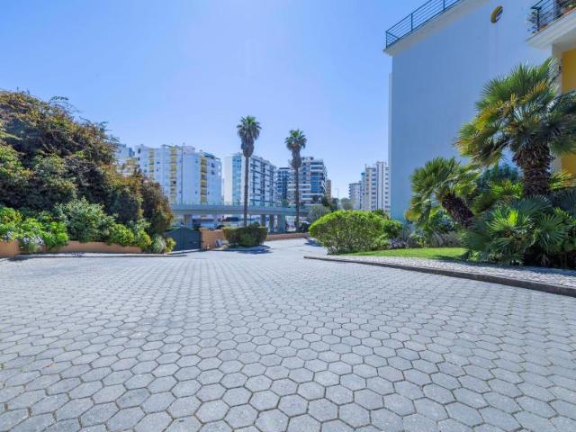 Apartamentos 3 quarto, Praia da Rocha Algarve DLS101059333